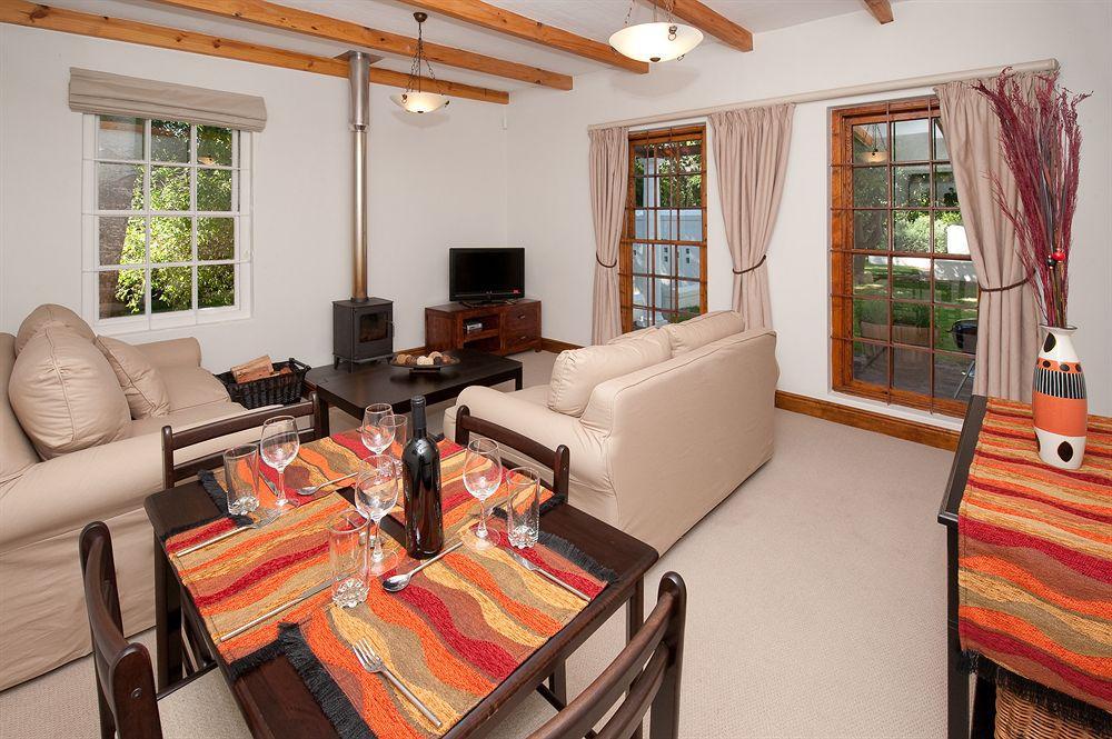 La Galiniere Guest Cottages Franschhoek Bagian luar foto