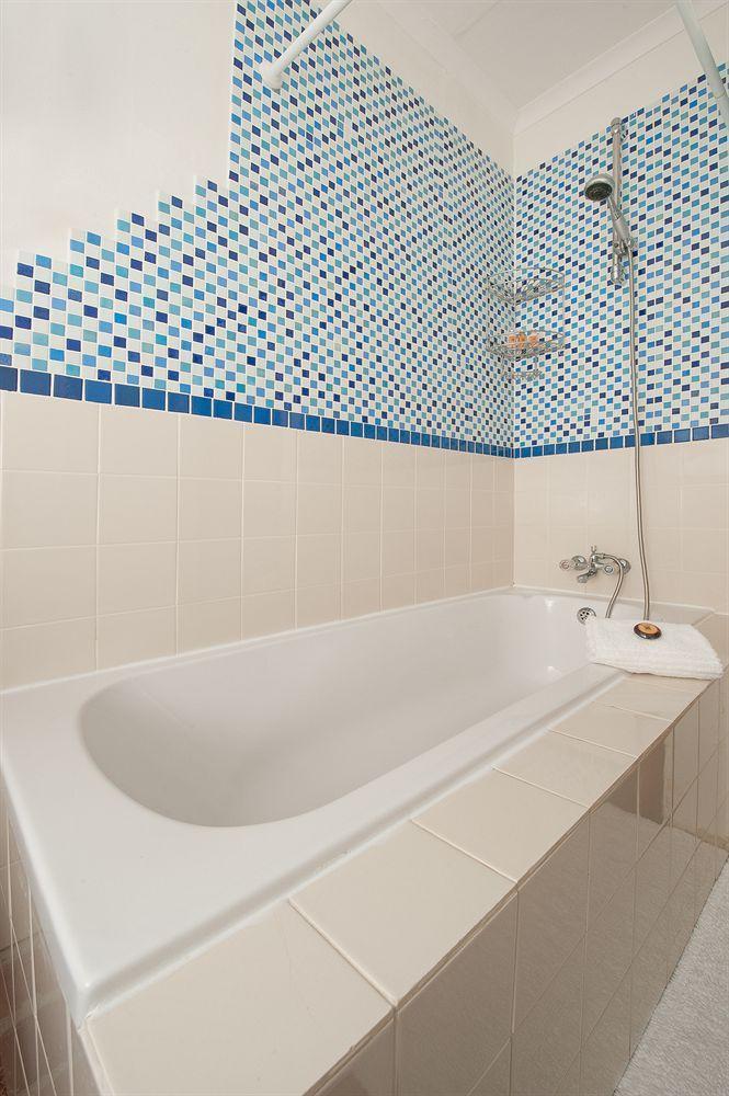 La Galiniere Guest Cottages Franschhoek Bagian luar foto