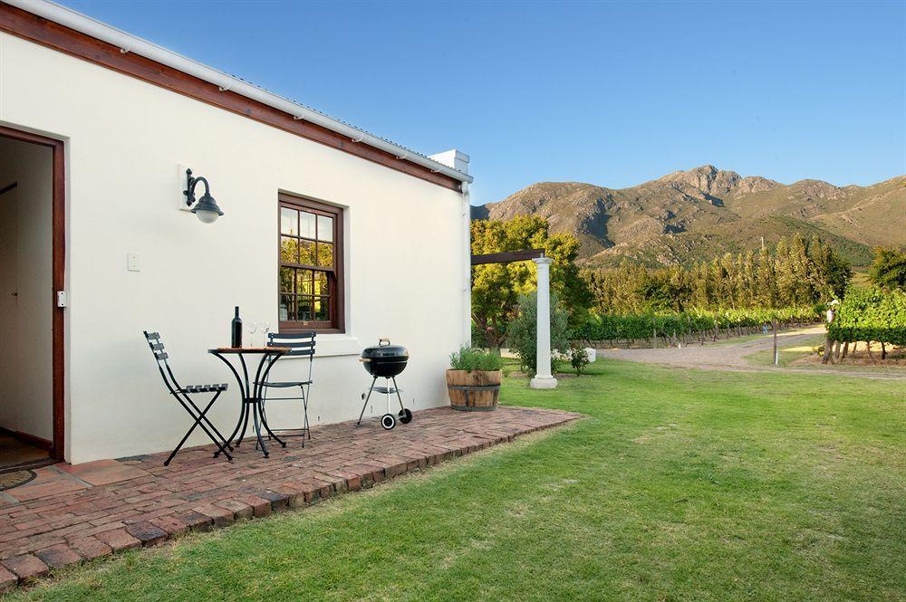 La Galiniere Guest Cottages Franschhoek Bagian luar foto