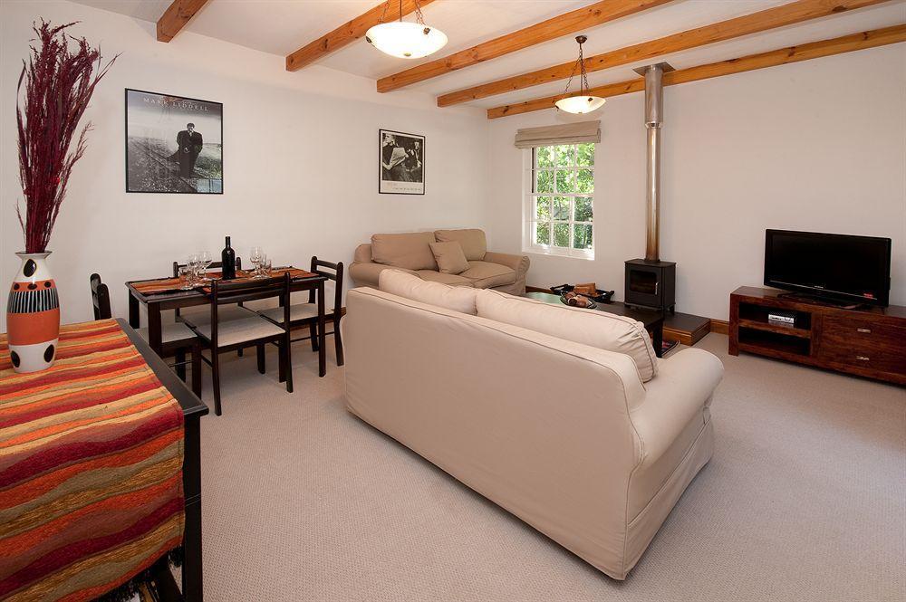 La Galiniere Guest Cottages Franschhoek Bagian luar foto